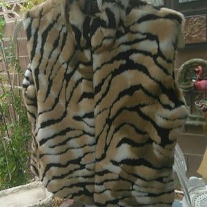 Supercute Faux Furry Vest